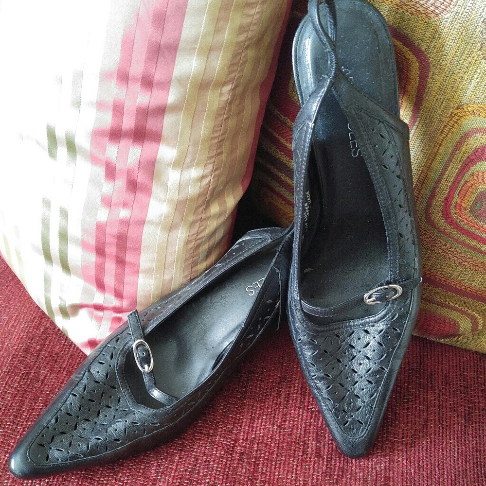 Aerosols sling back leather pump
